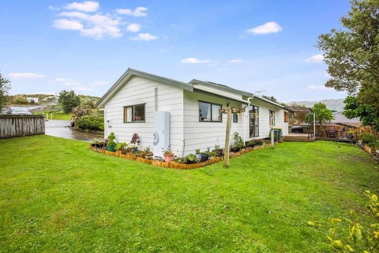 Photo of property in 8 Ribbonwood Terrace, Ranui, Porirua, 5024