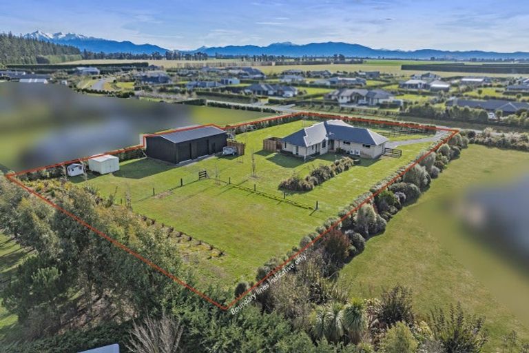 Photo of property in 25 Landsborough Drive, Darfield, 7571