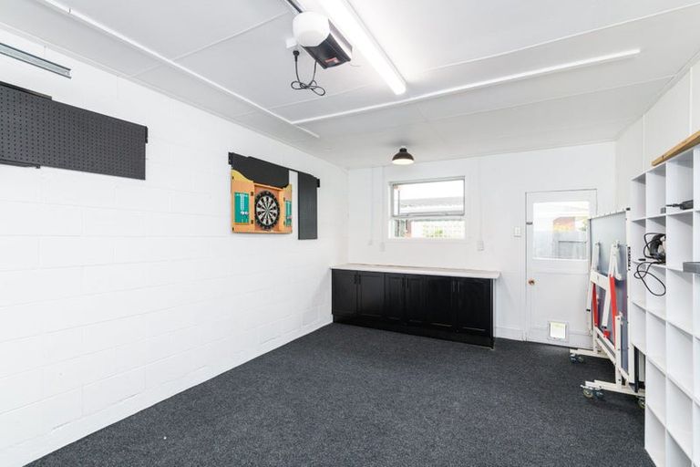 Photo of property in 5 Westhaven Grove, Takaro, Palmerston North, 4412