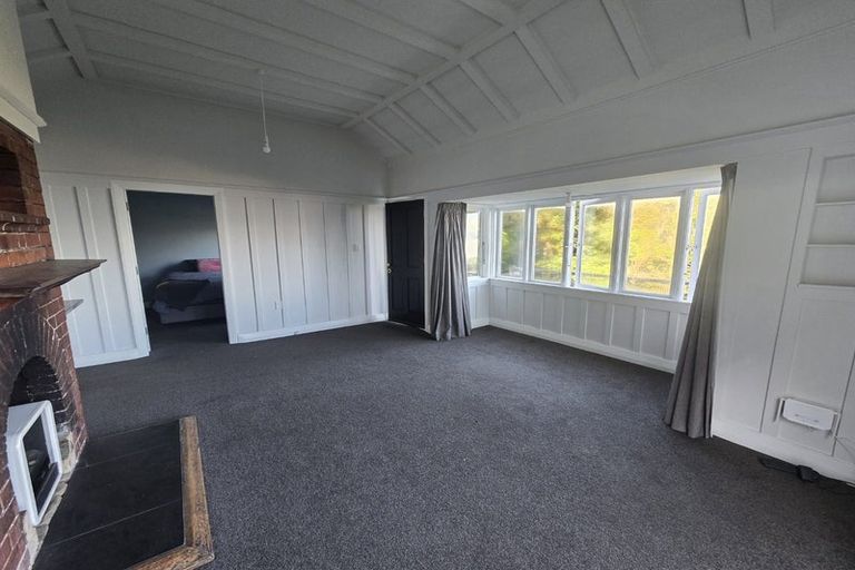 Photo of property in 21 Kotari Road, Days Bay, Lower Hutt, 5013