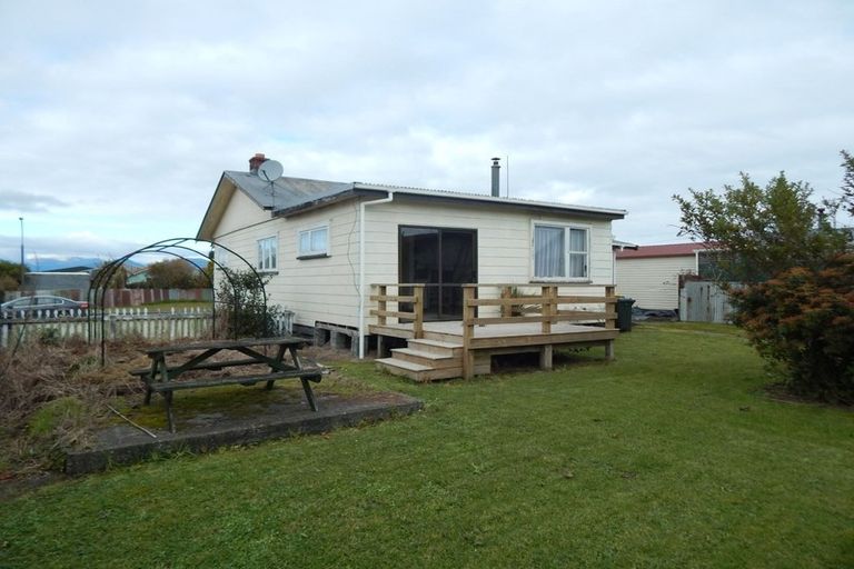 Photo of property in 15 Rolleston Street, Hokitika, 7810