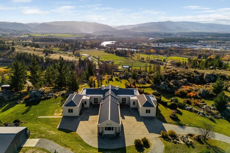 Photo of property in 2 Fairway Drive, Bridge Hill, Alexandra, 9320