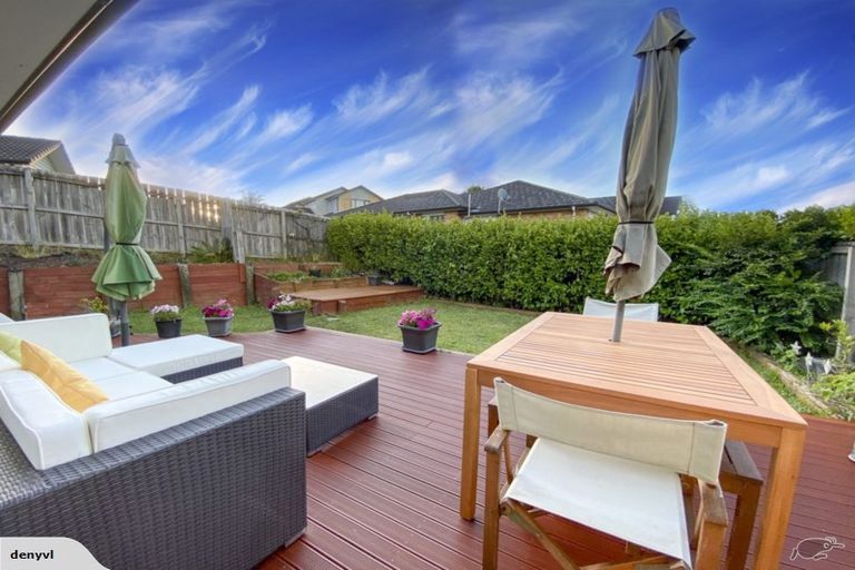 Photo of property in 30 Bradnor Meadows Drive, Swanson, Auckland, 0612