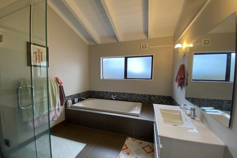 Photo of property in 6 Lingham Crescent, Torbay, Auckland, 0630