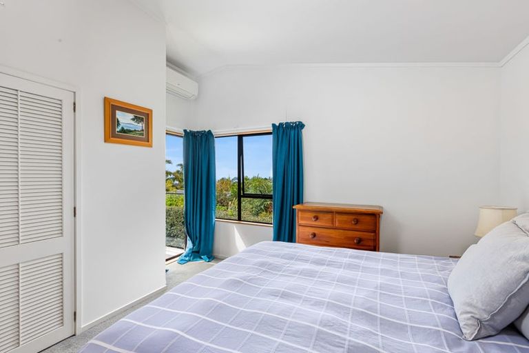 Photo of property in 1/16 Arran Road, Browns Bay, Auckland, 0630