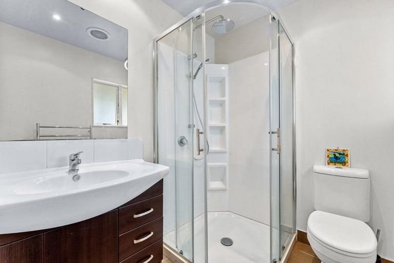 Photo of property in 57a Lavery Place, Sunnynook, Auckland, 0632