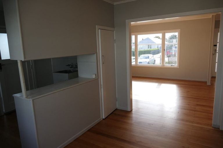 Photo of property in 50 Flanshaw Road, Te Atatu South, Auckland, 0610