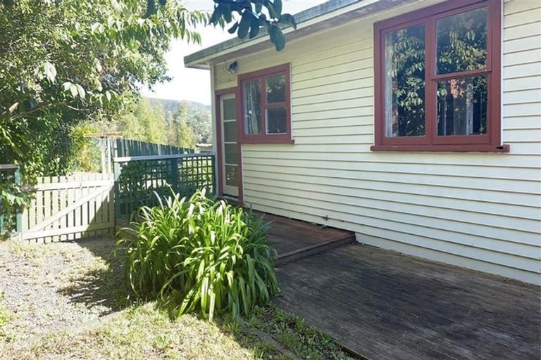 Photo of property in 40 Parenga Street, Wainuiomata, Lower Hutt, 5014