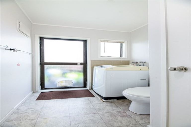 Photo of property in 274 Great North Road, Henderson, Auckland, 0612