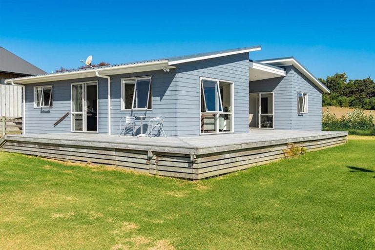 Photo of property in 4b Beachcomber Road, Mangawhai Heads, Mangawhai, 0505