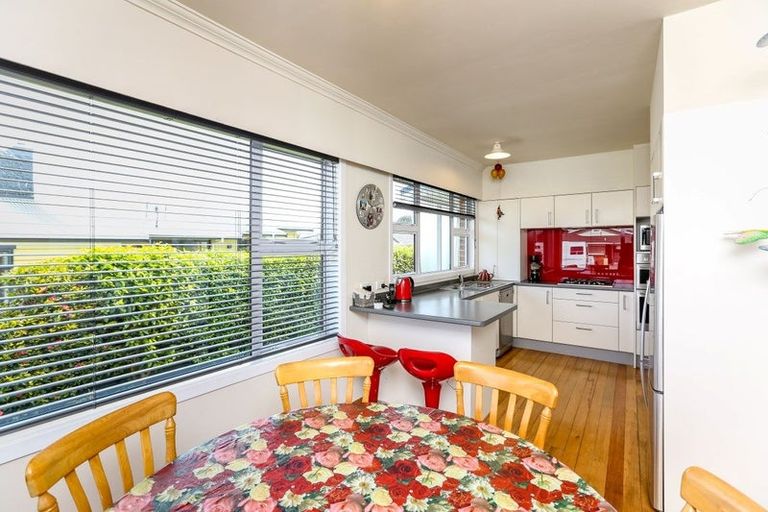 Photo of property in 17 Sanders Avenue, Westown, New Plymouth, 4310