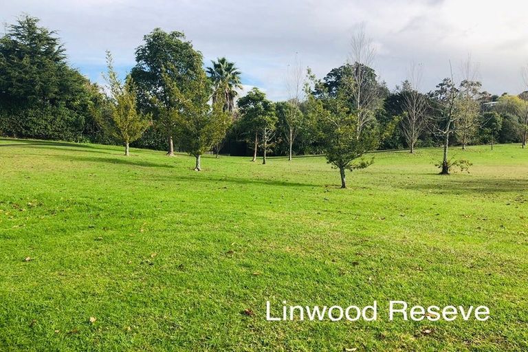 Photo of property in 25 William Souter Street, Forrest Hill, Auckland, 0620