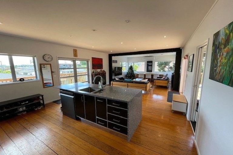 Photo of property in 20 Bracken Avenue, Takapuna, Auckland, 0622