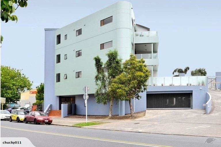 Photo of property in 204/3 Morningside Drive, Morningside, Auckland, 1025