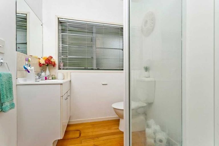 Photo of property in 2/159 Coronation Road, Hillcrest, Auckland, 0627