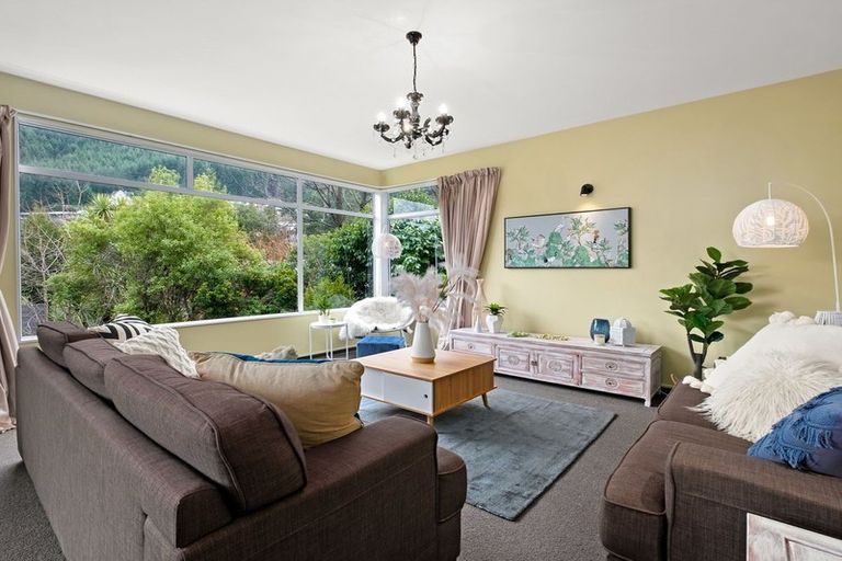 Photo of property in 10a Mackinnon Terrace, Sunshine Bay, Queenstown, 9300