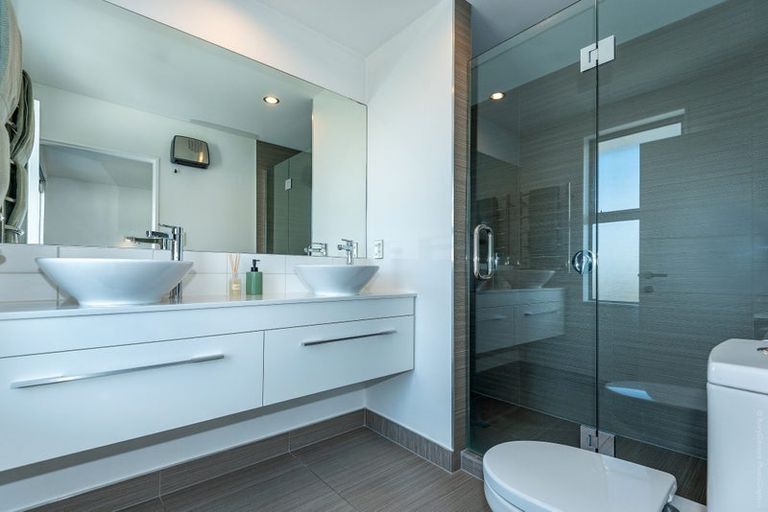 Photo of property in 18 Jennabelle Lane, Halswell, Christchurch, 8025