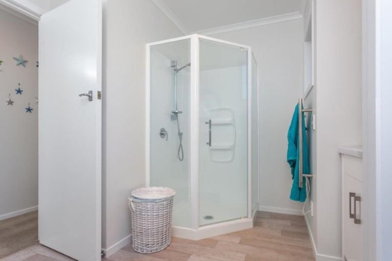 Photo of property in 1 Gallagher Park Lane, Pauanui, Hikuai, 3579