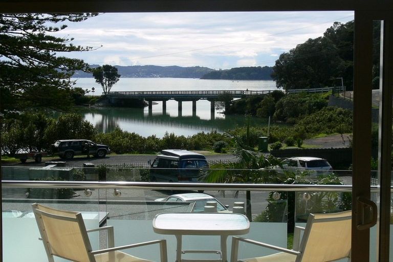 Photo of property in Bridgewater Apartments, 205/7 Te Rangi Cross Road, Paihia, 0200