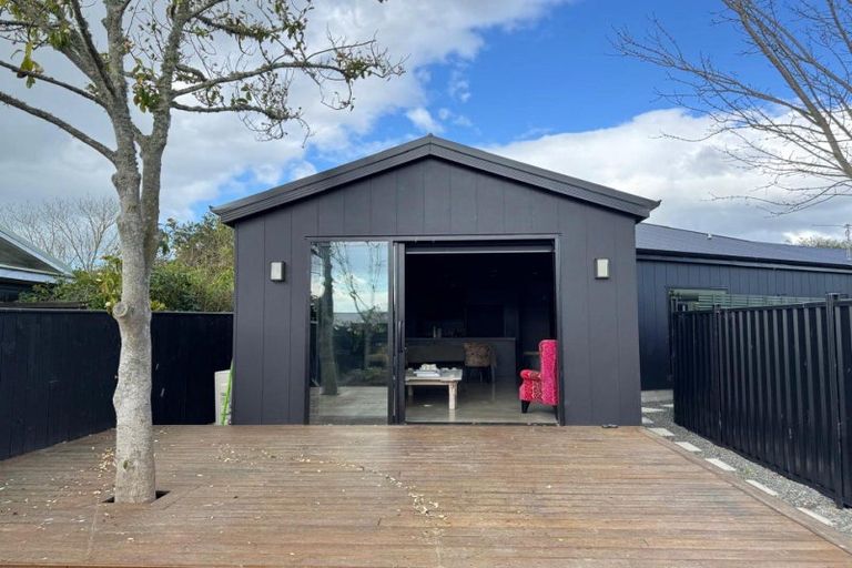 Photo of property in 12a Saint Hill Lane, Havelock North, 4130