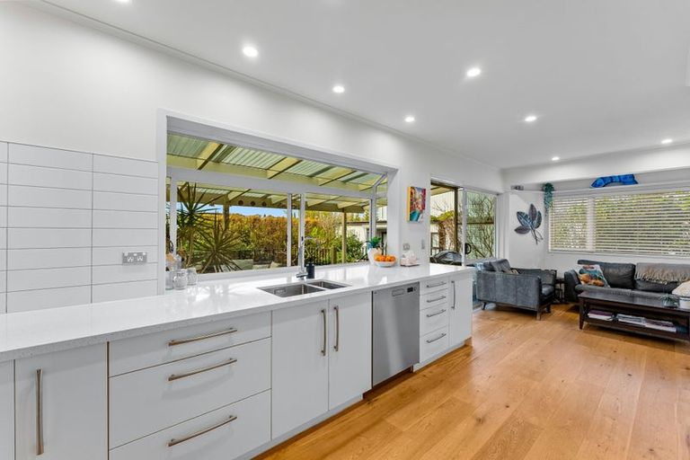 Photo of property in 21 Hastings Road, Mairangi Bay, Auckland, 0630