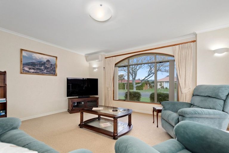 Photo of property in 46 Pacific Cove Drive, Papamoa Beach, Papamoa, 3118