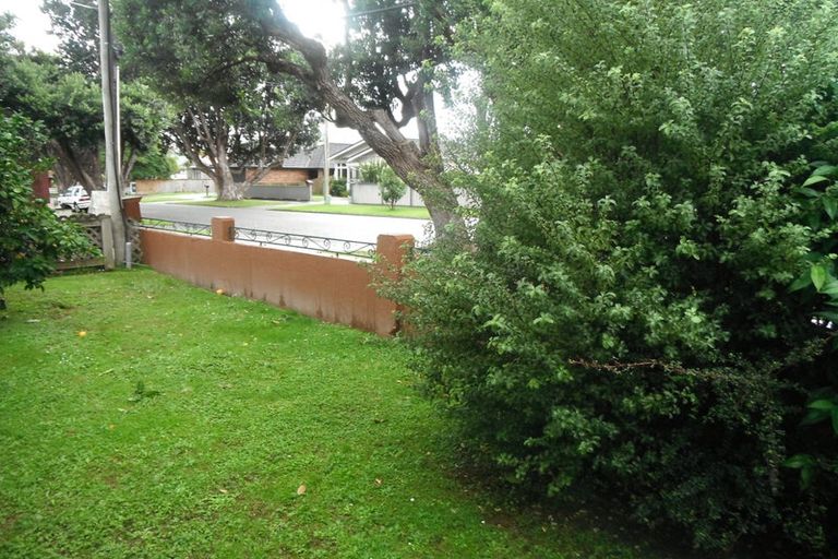 Photo of property in 44a Saint Ronans Avenue, Waterloo, Lower Hutt, 5011