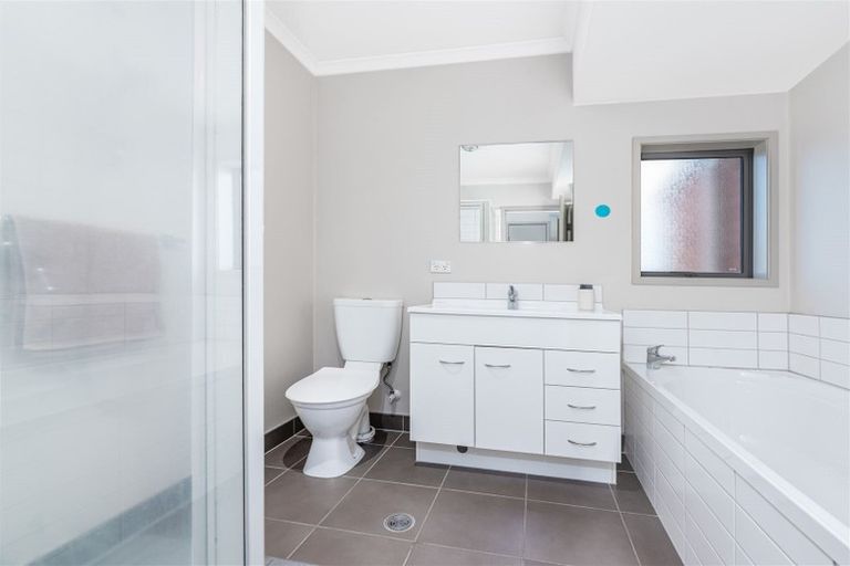 Photo of property in St Claire Village, 20/172 Mcleod Road, Te Atatu South, Auckland, 0610