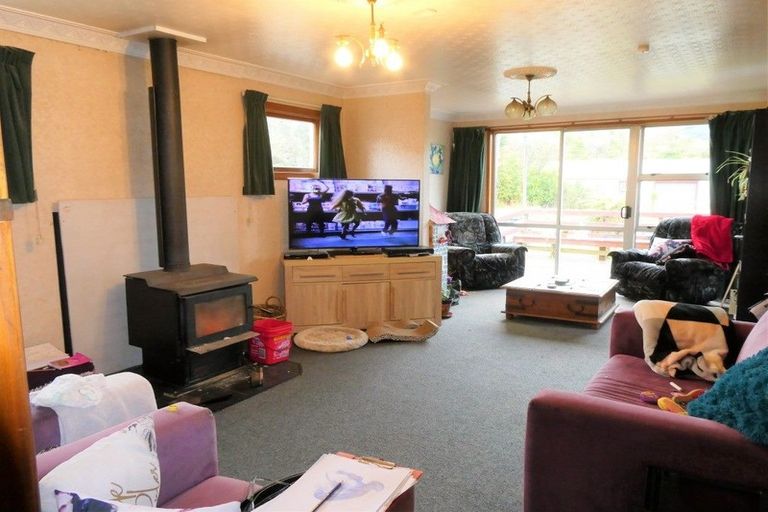 Photo of property in 6 Cromarty Street, Dunollie, Runanga, 7803