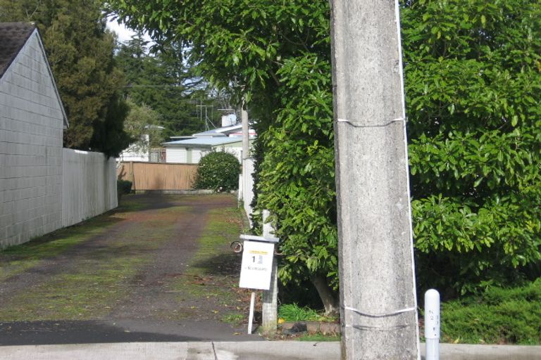 Photo of property in 15 Filmer Place, Melville, Hamilton, 3206