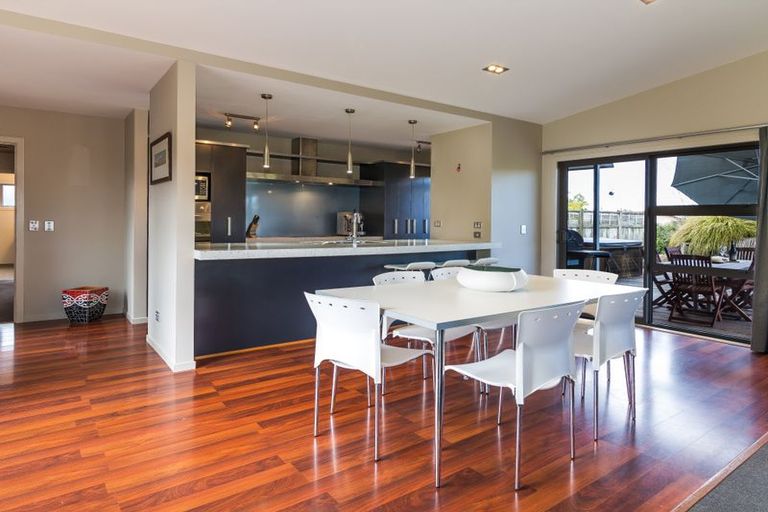 Photo of property in 52 Kenrigg Road, Kinloch, Taupo, 3377