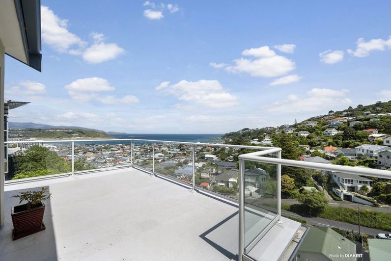 Photo of property in 30 Lerwick Terrace, Melrose, Wellington, 6023