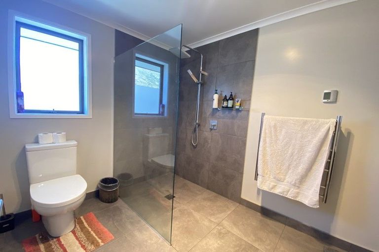 Photo of property in 5 Cotswold Court, Lower Shotover, Queenstown, 9304