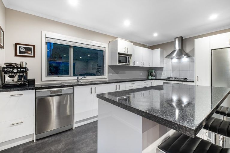 Photo of property in 17a Gloucester Street, Cannons Creek, Porirua, 5024