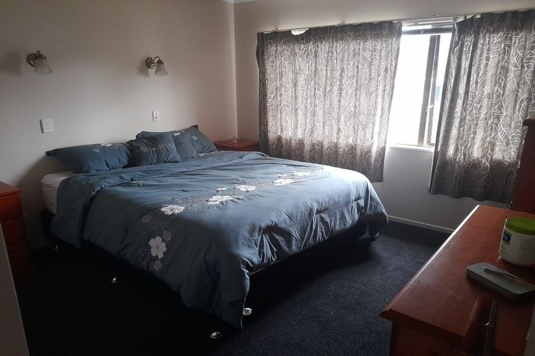 Photo of property in 2/62 Weymouth Road, Manurewa, Auckland, 2102