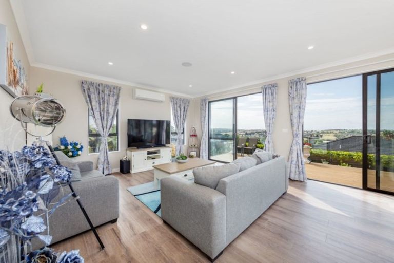 Photo of property in 1191 Whangaparaoa Road, Gulf Harbour, Whangaparaoa, 0930