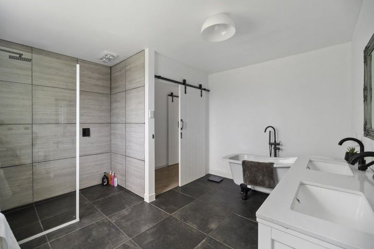 Photo of property in 2745 Opunake Road, Te Kiri, Opunake, 4682