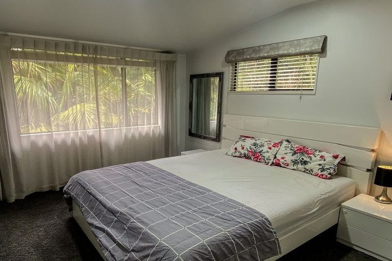Photo of property in 19 Moore Street, Hillcrest, Auckland, 0627