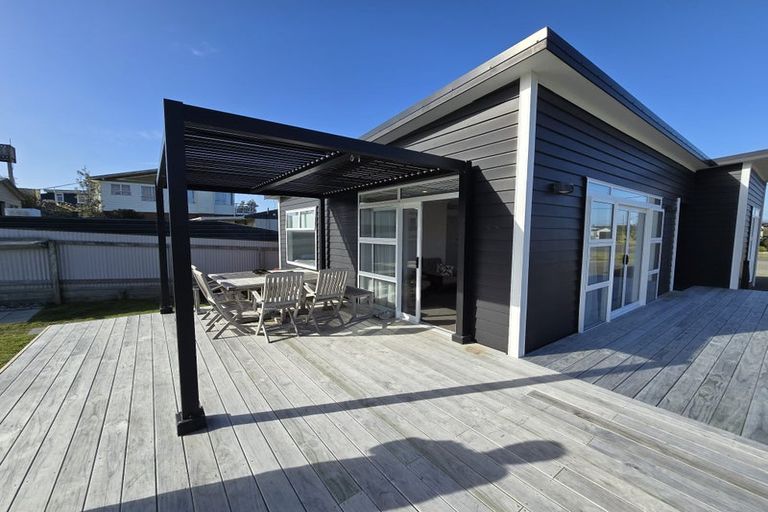 Photo of property in 13 Chaffey Street, Foxton Beach, Foxton, 4815