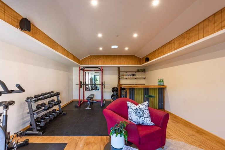 Photo of property in 383 Karori Road, Karori, Wellington, 6012