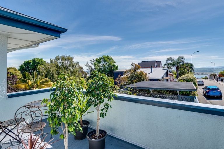 Photo of property in 115 Thompson Road, Bluff Hill, Napier, 4110