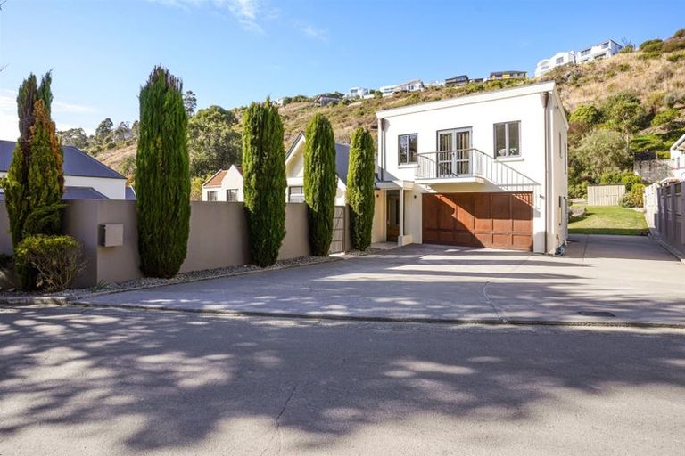 Photo of property in 5 Virginia Lane, Mount Pleasant, Christchurch, 8081
