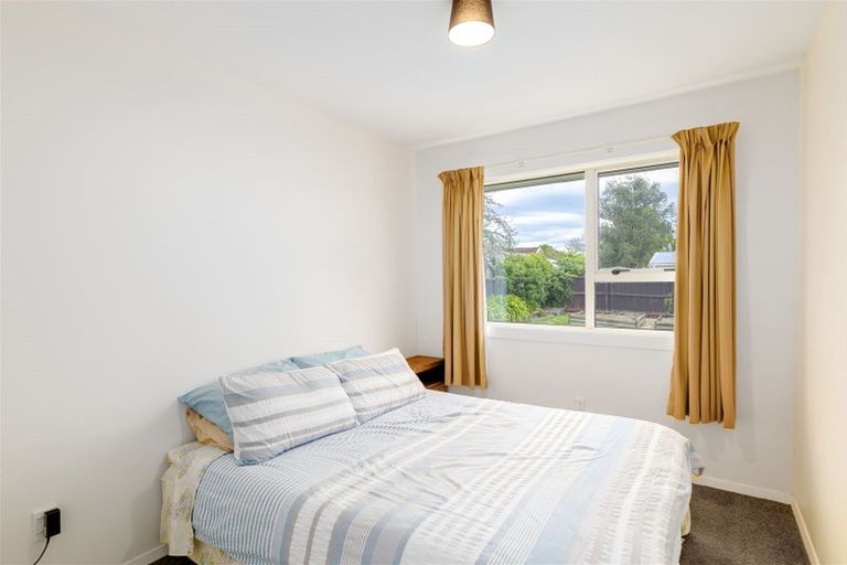 Photo of property in 102 Lowry Avenue, Redwood, Christchurch, 8051