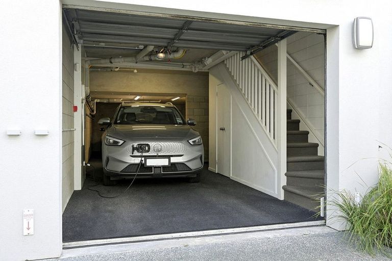 Photo of property in 12 Parkside Drive, Orewa, 0931