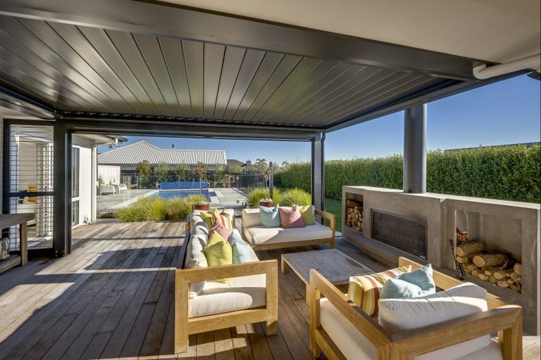 Photo of property in 145 Arataki Road, Havelock North, 4130