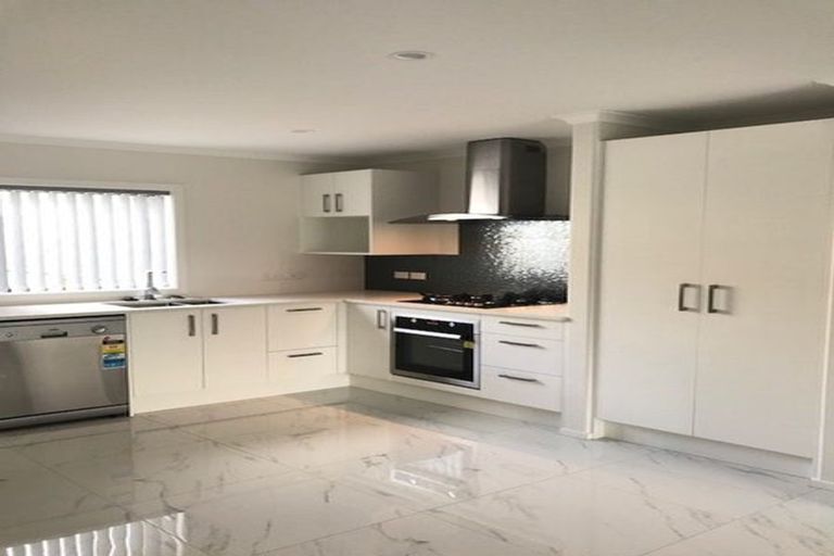 Photo of property in 10 Alford Place, Huntington, Hamilton, 3210