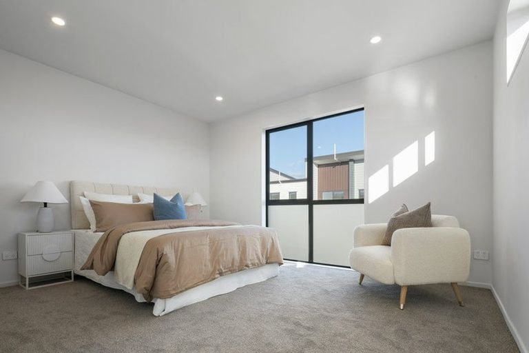 Photo of property in 8/10 Scott Road, Hobsonville, Auckland, 0616