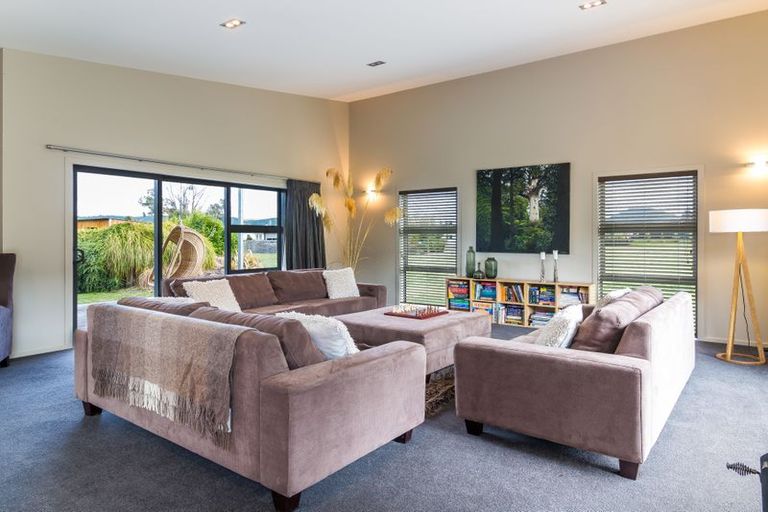 Photo of property in 52 Kenrigg Road, Kinloch, Taupo, 3377