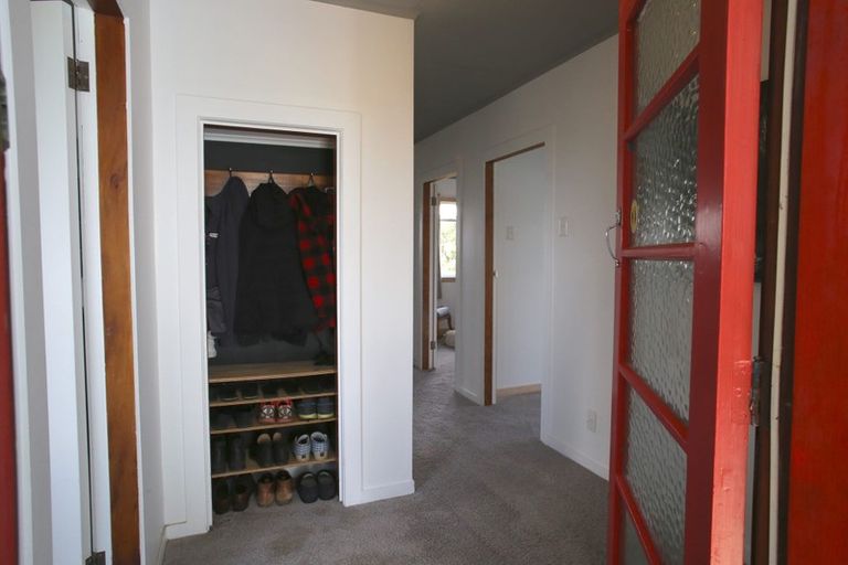 Photo of property in 13 York Crescent, Westown, New Plymouth, 4310