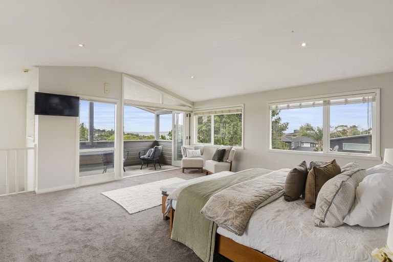 Photo of property in 104 Mellons Bay Road, Mellons Bay, Auckland, 2014